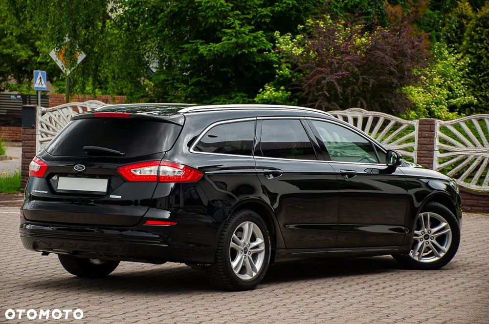 Ford Mondeo - 38