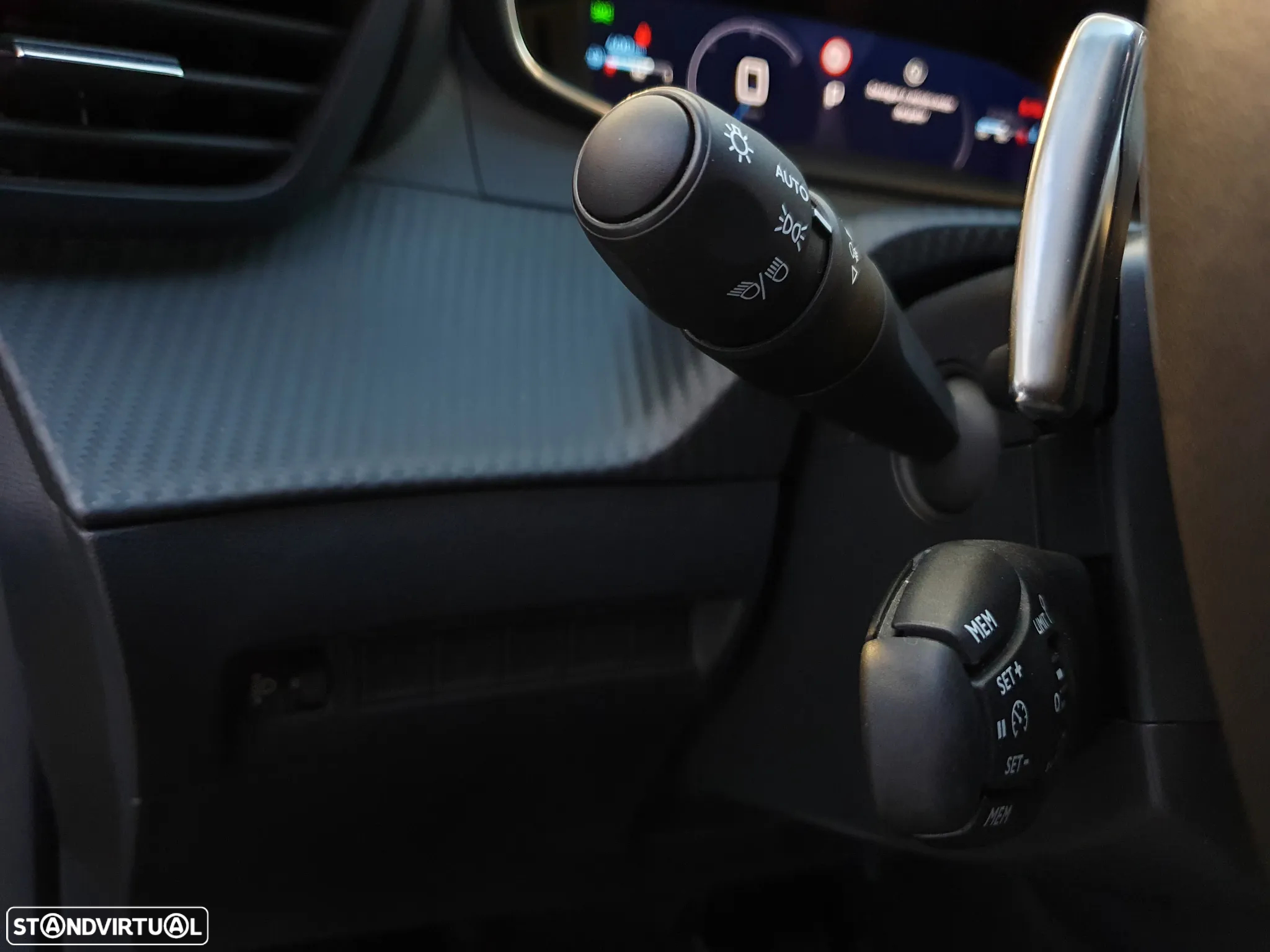 Peugeot 2008 1.2 Hybrid Allure e-DCS6 - 7