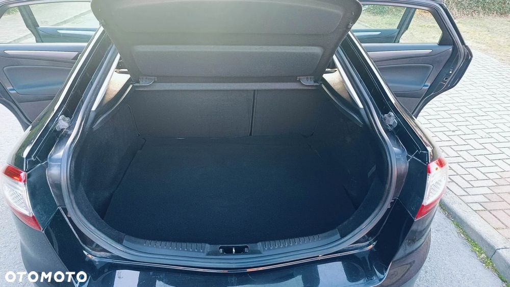 Ford Mondeo 1.6 TDCi Champions Edition - 36