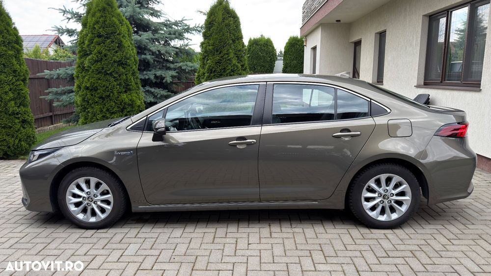 Toyota Corolla 1.8 HSD Exclusive - 3