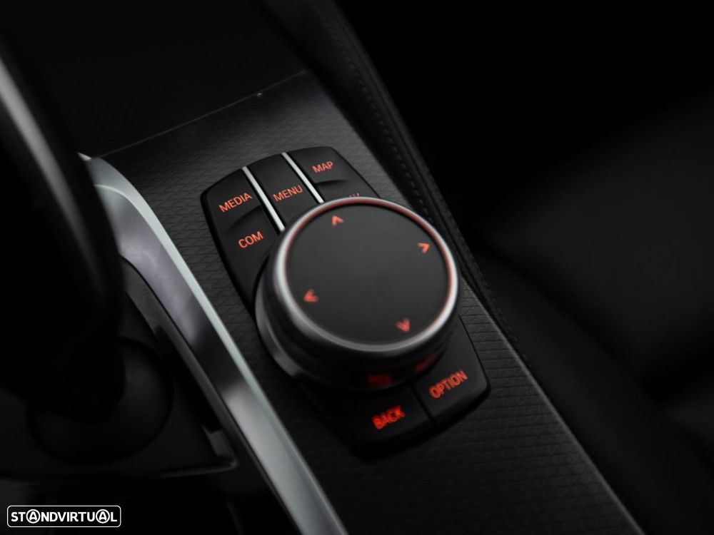 BMW 520 e - 24