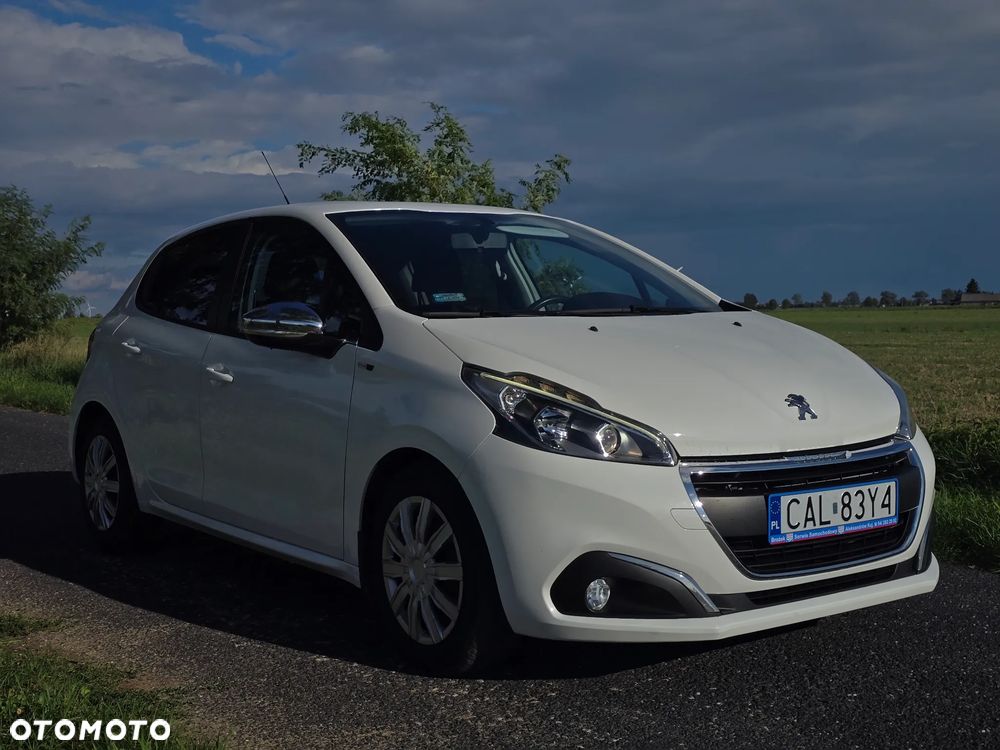 Peugeot 208 - 4