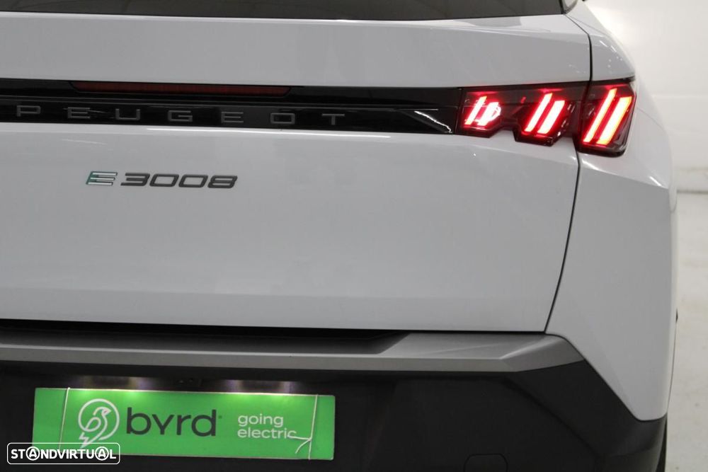 Peugeot E-3008 73 kWh Allure - 8