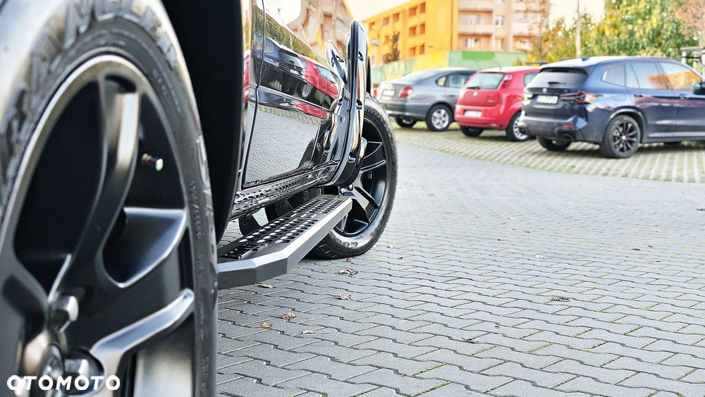 RAM 1500 5.7 Crew Cab Longbed Laramie Black - 11