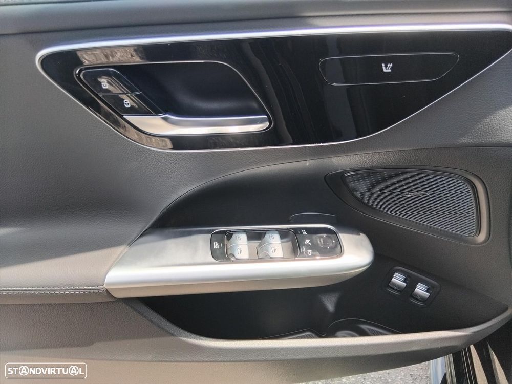 Mercedes-Benz C 300 e AMG Line - 8