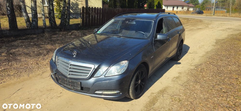 Mercedes-Benz Klasa E 350 CDI DPF 4Matic BlueEFFICIENCY 7G-TRONIC Elegance - 3