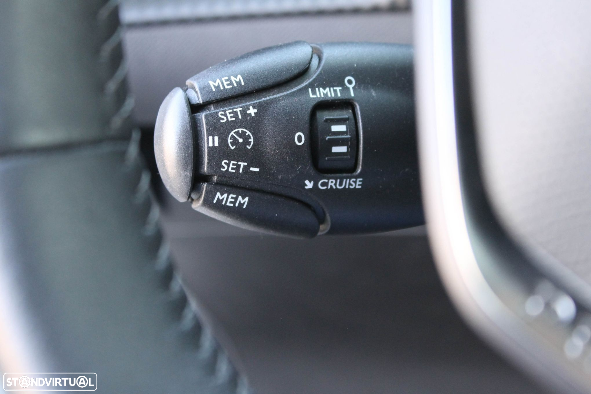 Peugeot 208 Elektromotor 136 Business - 10
