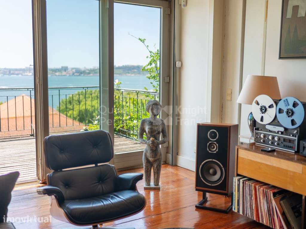 T3 Chiado vista rio Tejo com terraço e garagem - Grande imagem: 5/55