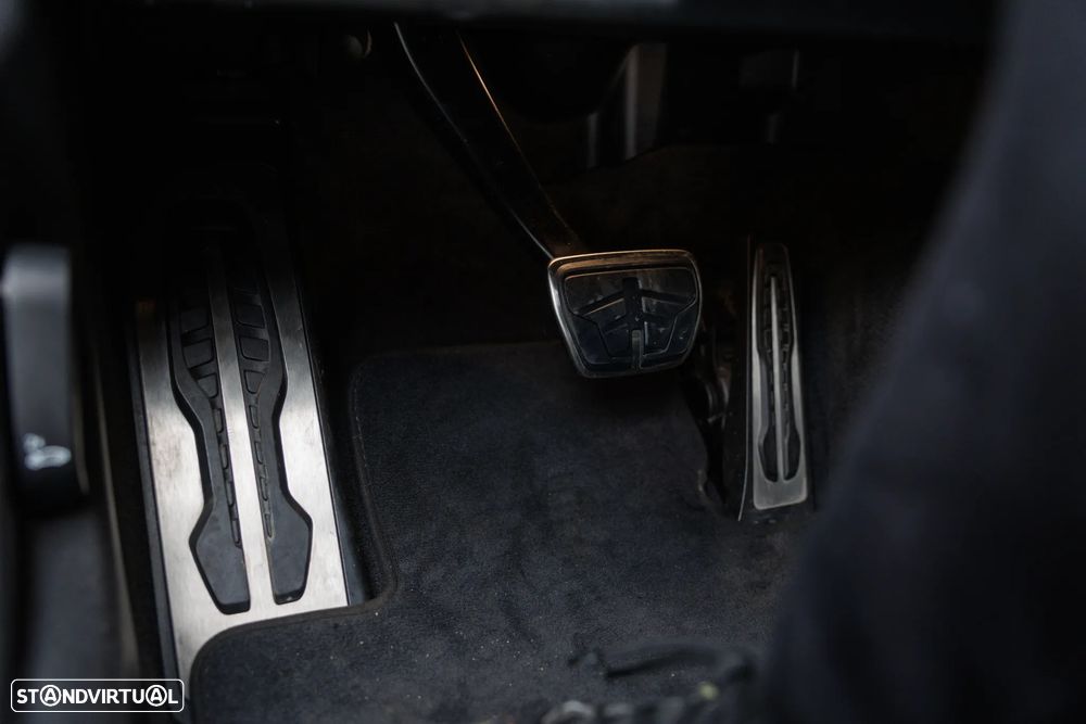 BMW 320 e Pack M Auto - 25