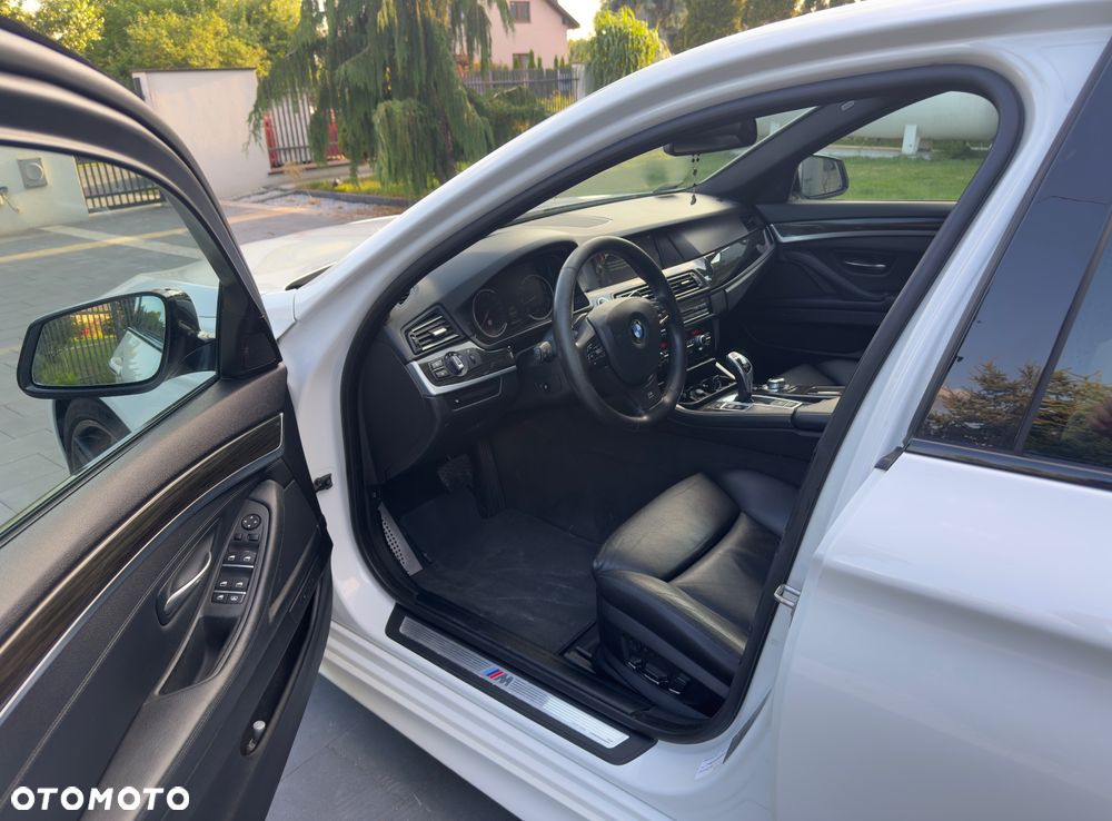 BMW Seria 5 535d xDrive - 9