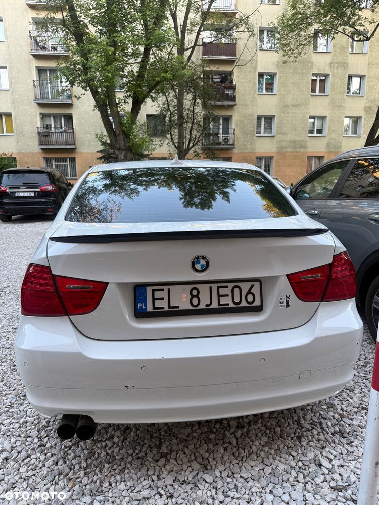 BMW Seria 3 318i - 9