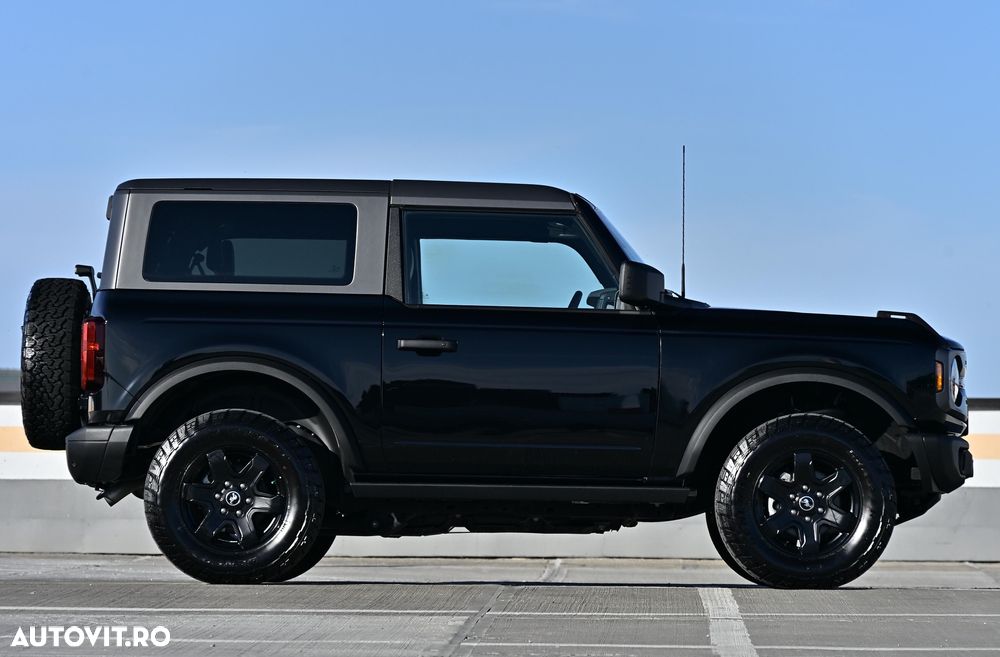 Ford Bronco - 31