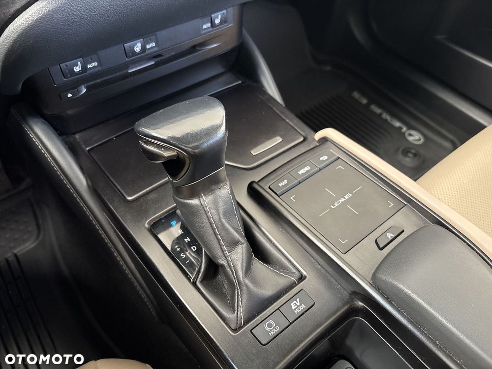 Lexus ES - 21