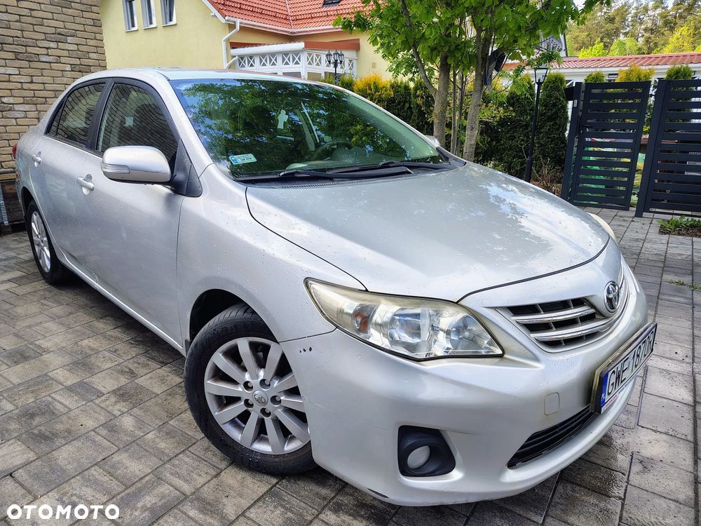 Toyota Corolla - 1