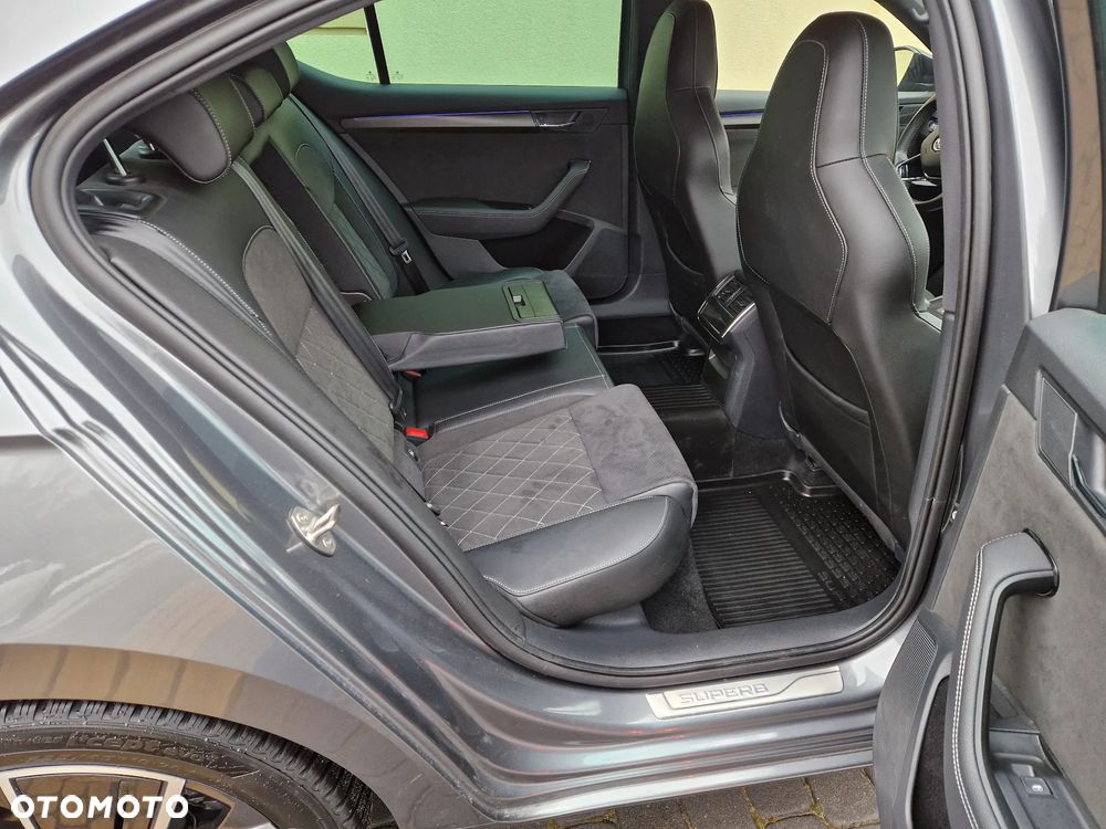 Skoda Superb 2.0 TDI SCR Sportline DSG - 20