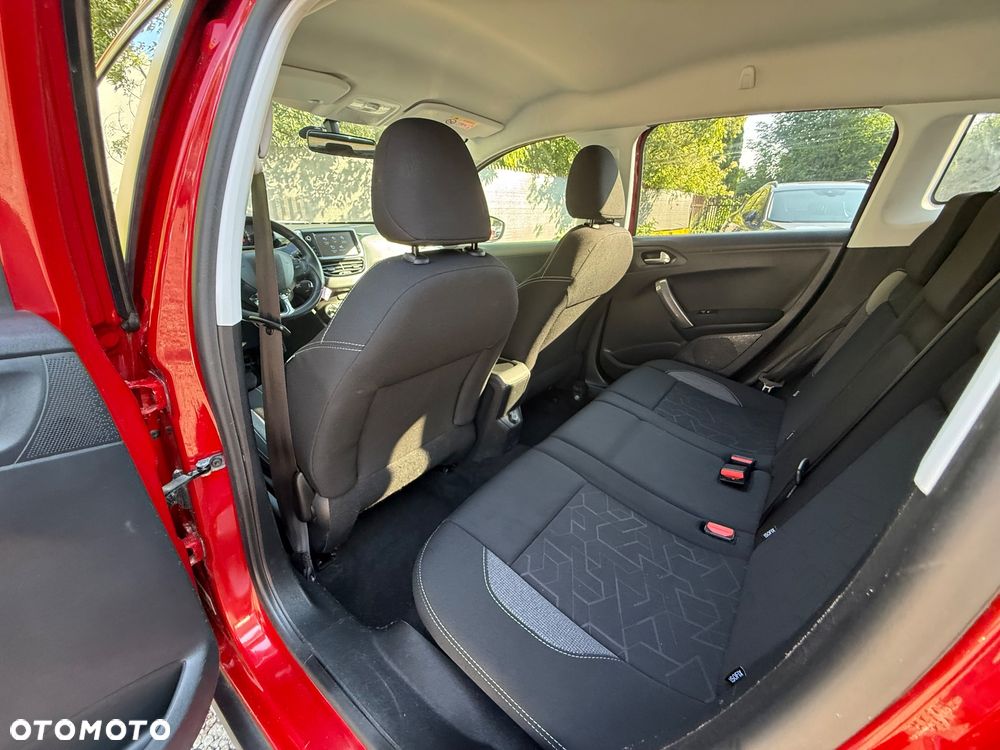 Peugeot 2008 1.2 Pure Tech Active S&S - 27