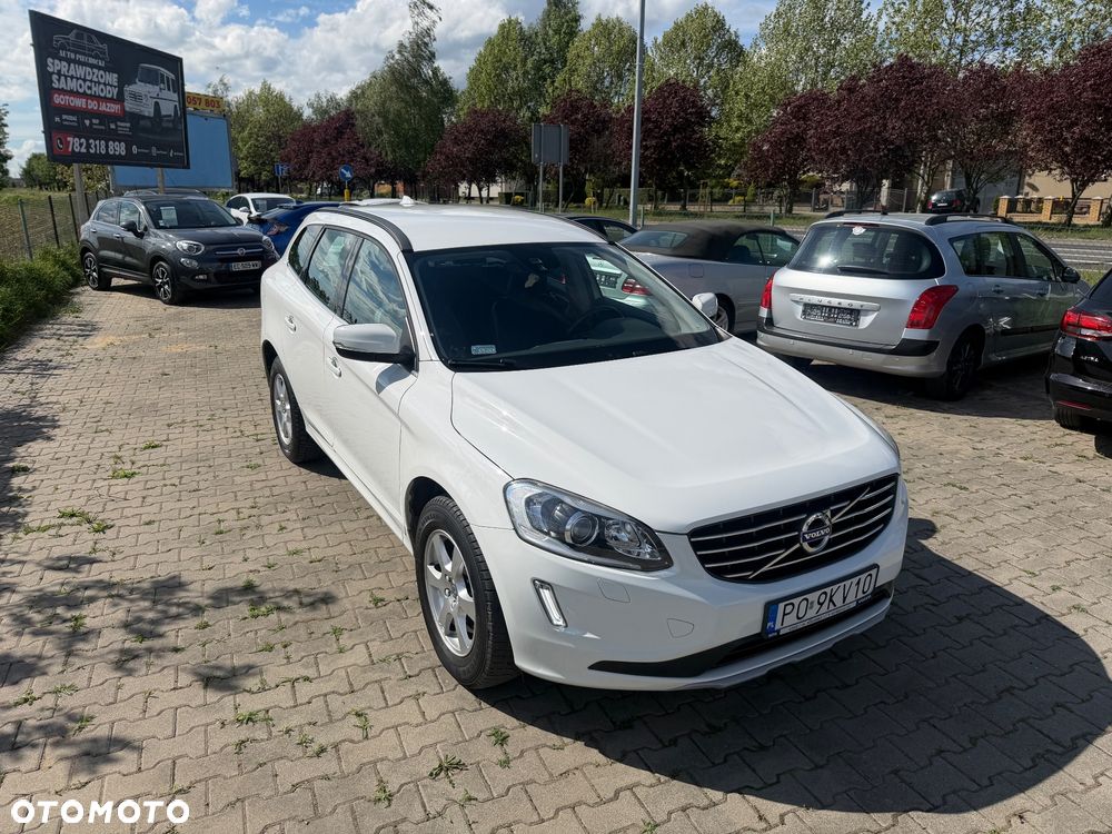Volvo XC 60 D5 AWD Momentum - 4