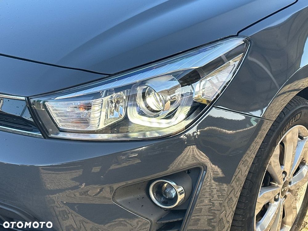 Kia Rio - 8