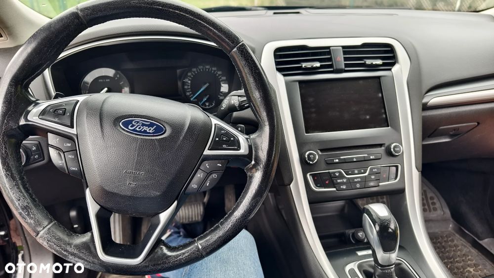 Ford Mondeo - 34