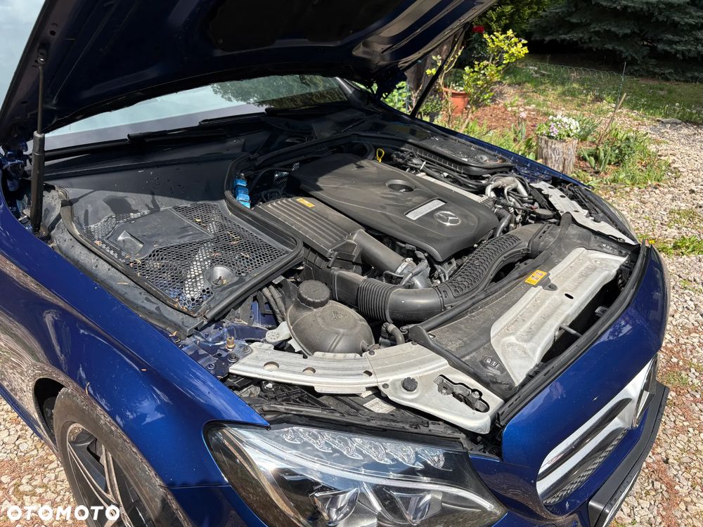Mercedes-Benz Klasa C 200 4-Matic 9G-TRONIC - 36