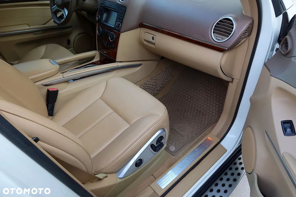 Mercedes-Benz GL 350 BlueTEC - 13
