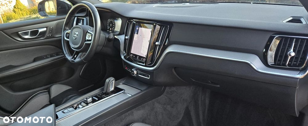 Volvo S60 T4 R-Design - 16