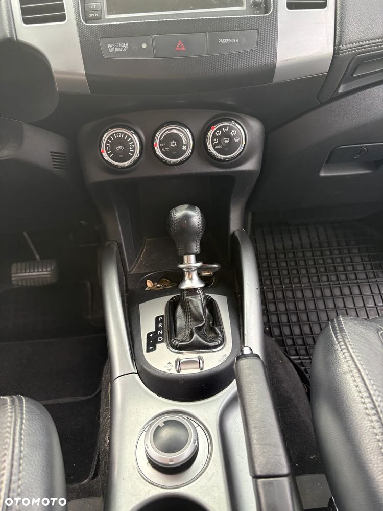 Peugeot 4007 2.2HDi Platinum - 17