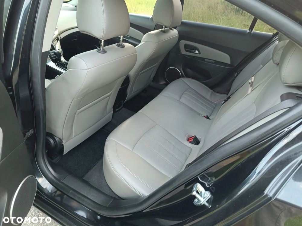 Chevrolet Cruze - 11
