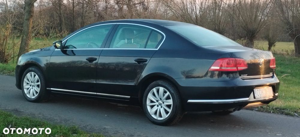 Volkswagen Passat 2.0 TDI Highline - 2