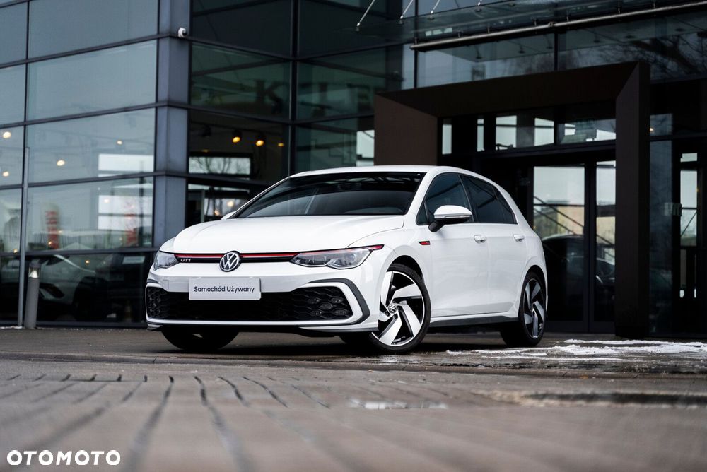 Volkswagen Golf - 11