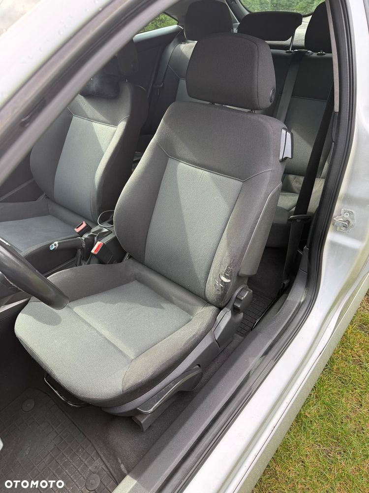 Opel Astra 1.6 Cosmo - 19