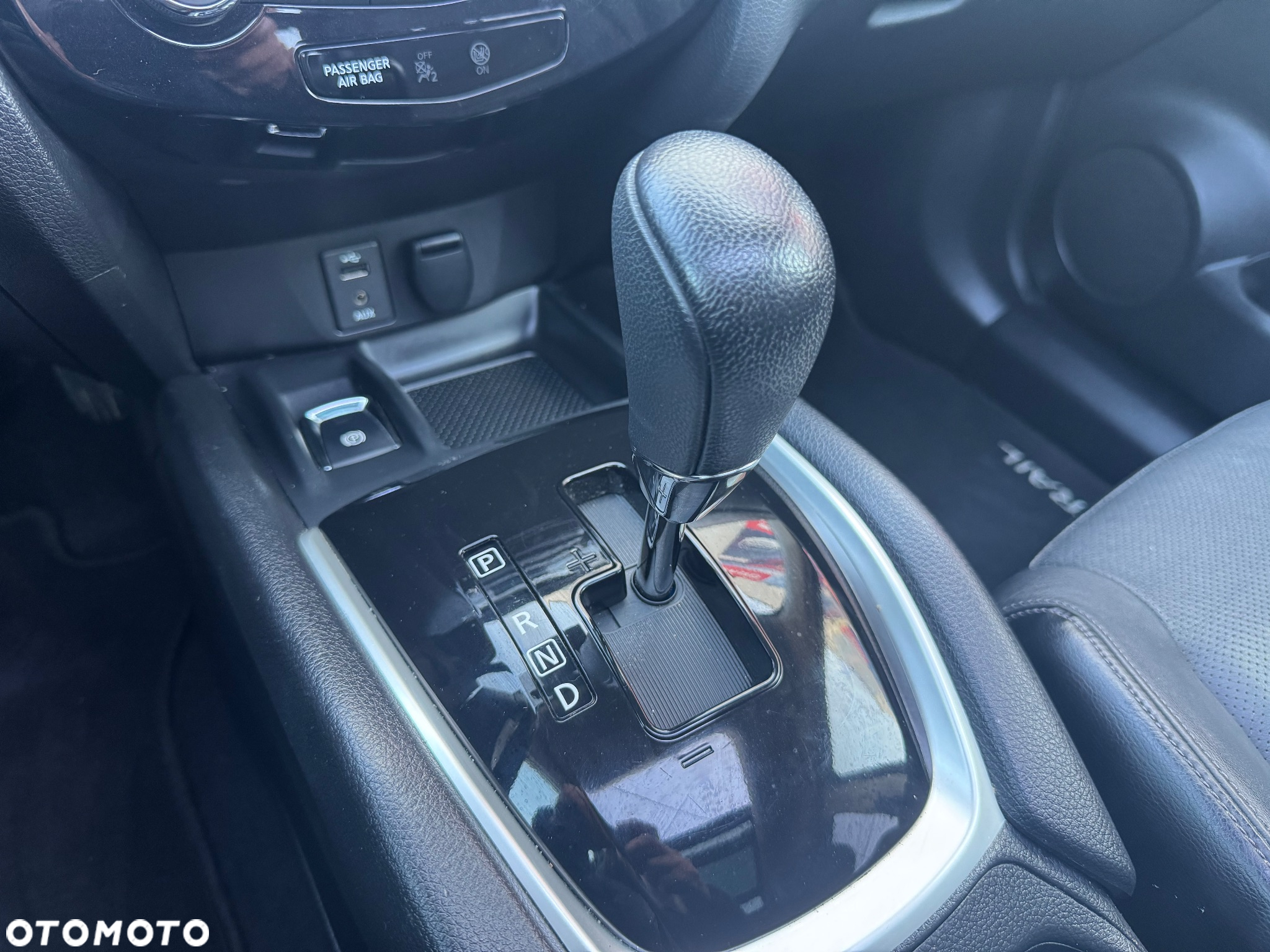 Nissan X-Trail 1.6 DCi N-Connecta 2WD Xtronic 7os - 33