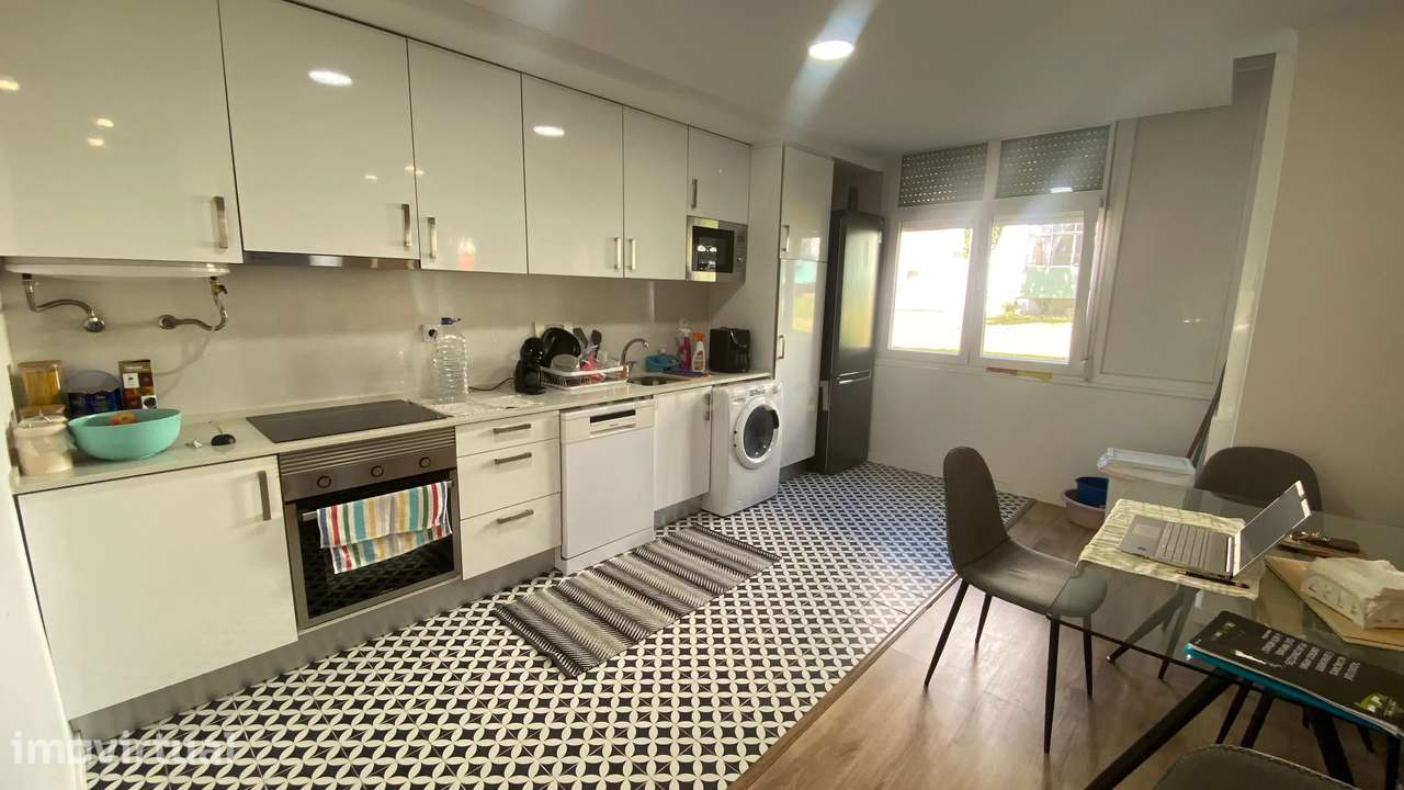 ApartamentoT2  Renovado no Lavradio,  Barreiro - Grande imagem: 2/13
