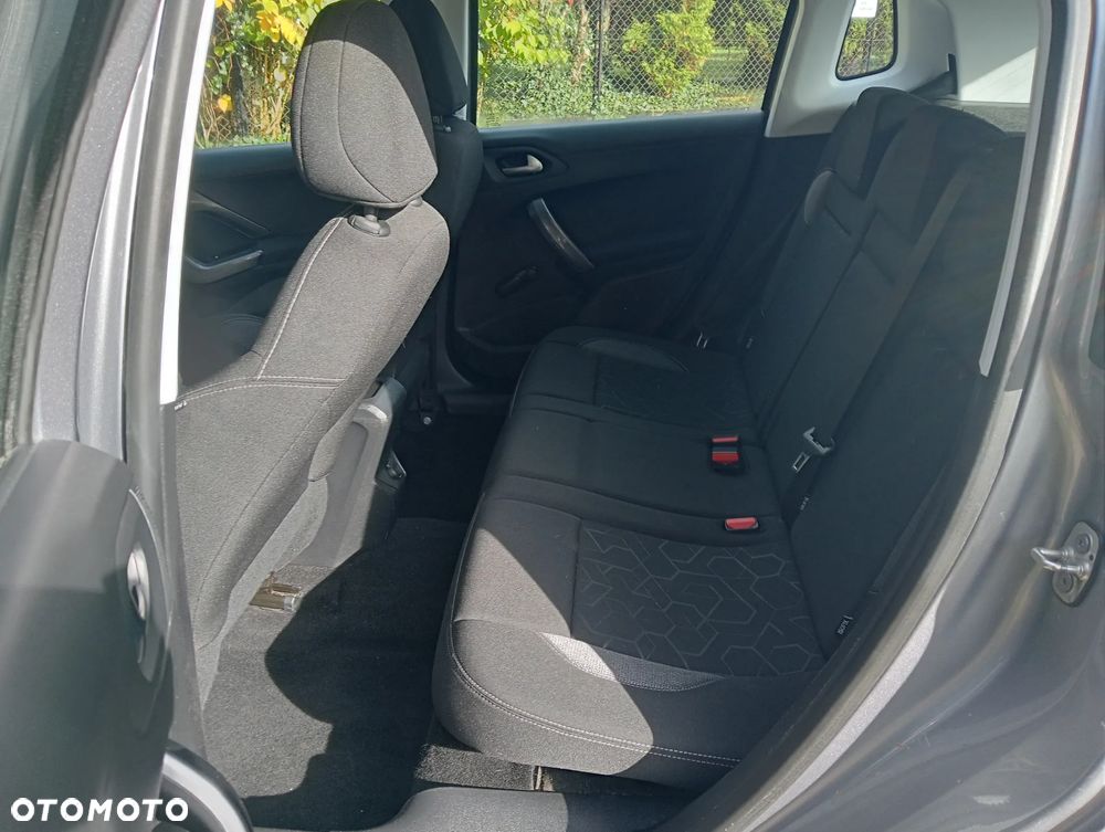 Peugeot 2008 PureTech 82 Style - 21