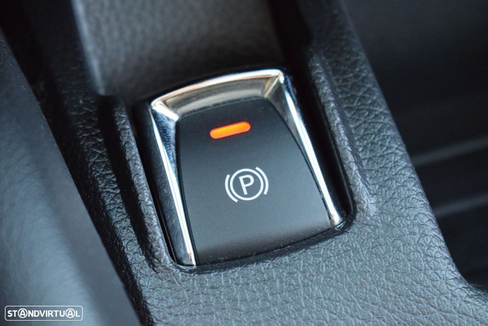 Nissan Qashqai 1.5 dCi N-Connecta J18+Led - 54