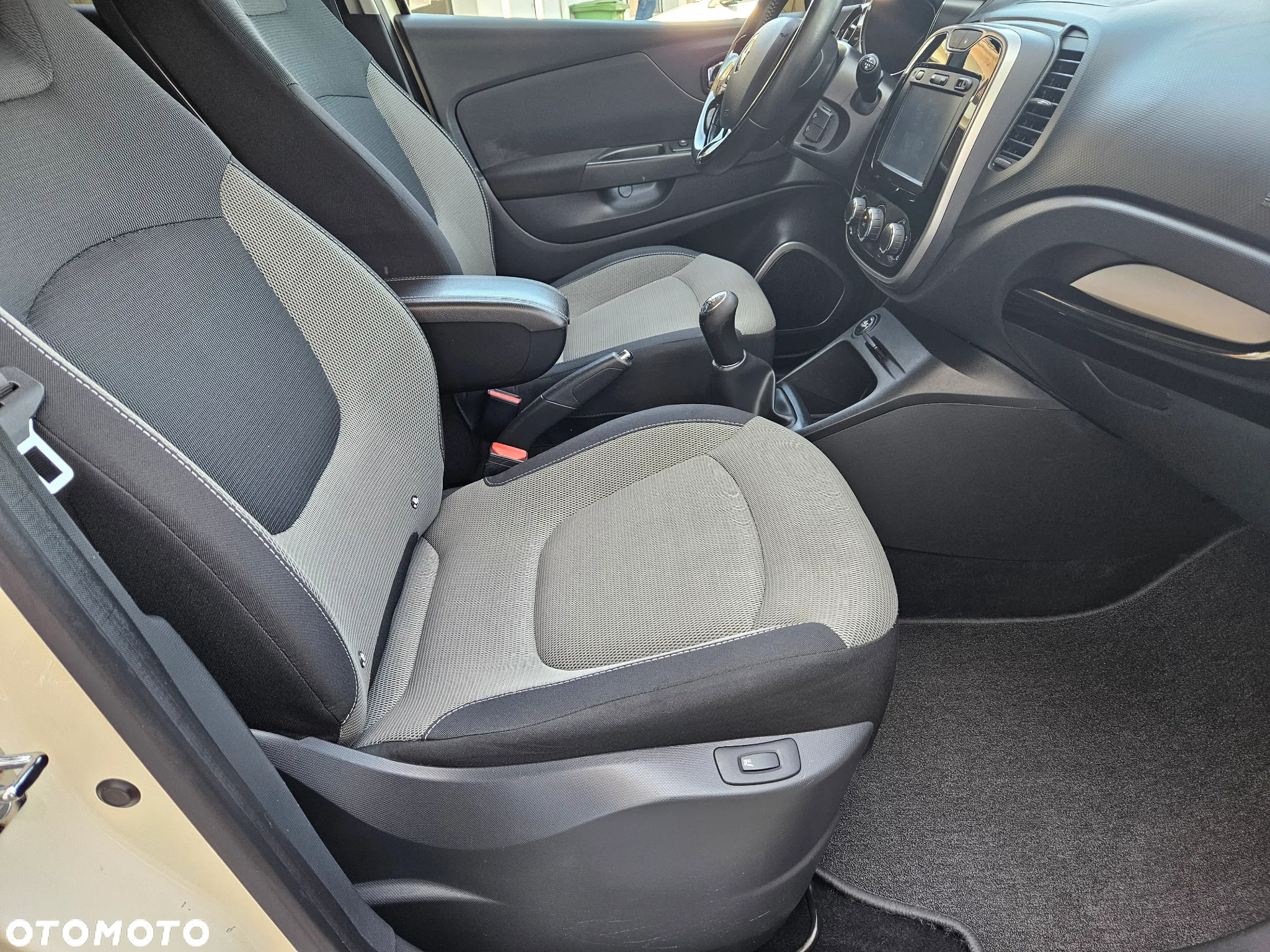 Renault Captur ENERGY dCi 90 Start&Stop Life - 17