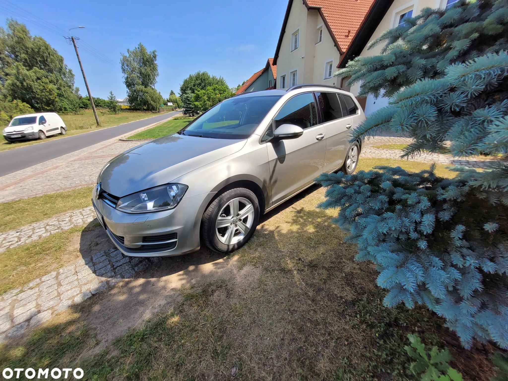 Volkswagen Golf 2.0 BlueTDI DSG Highline - 1