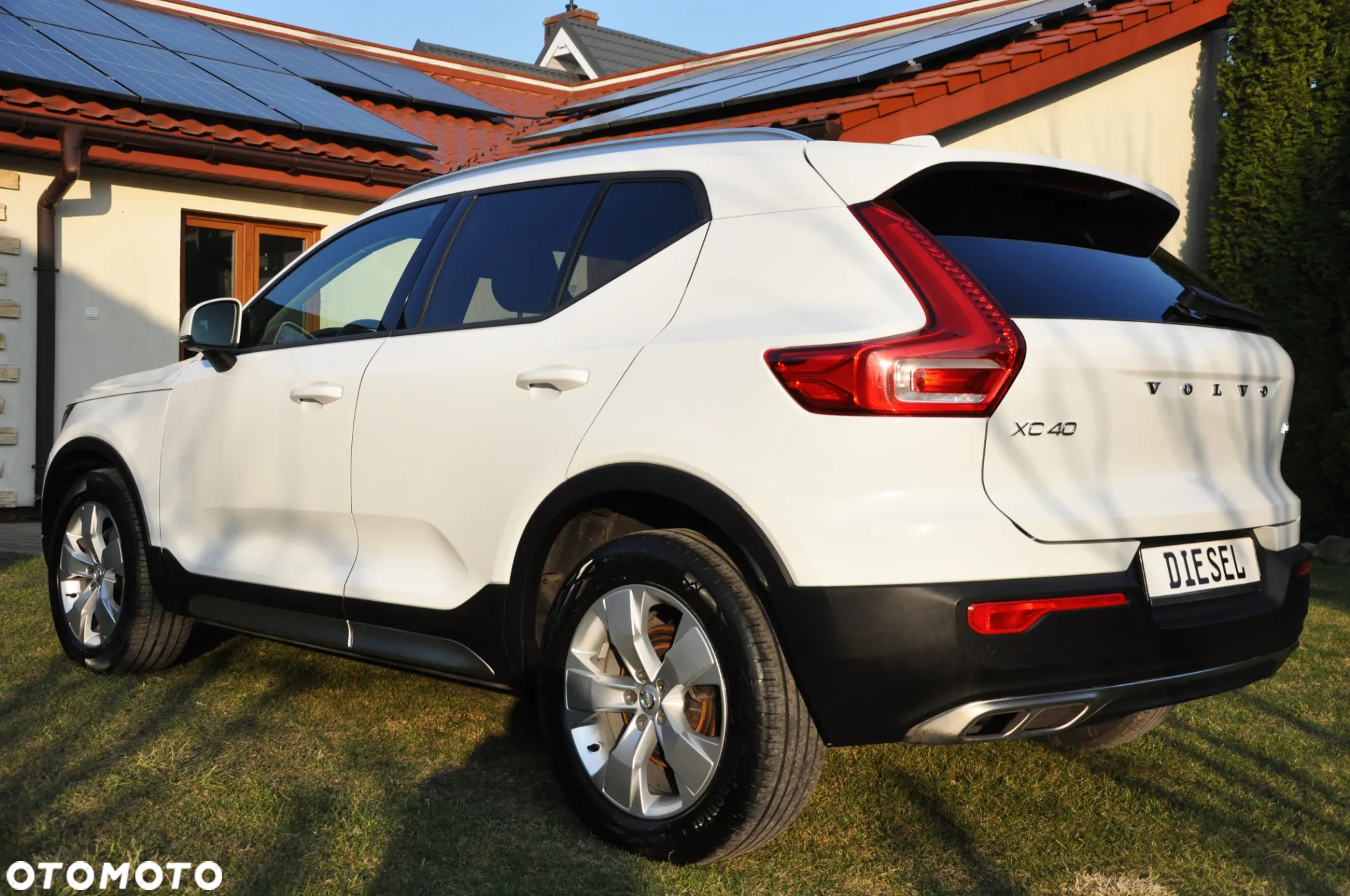 Volvo XC 40 D3 AWD Momentum Pro - 27