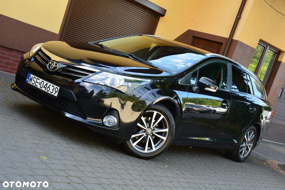 Toyota Avensis Touring Sports 1.8 Business Edition - 17
