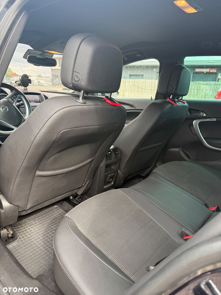 Opel Insignia 1.6 T Cosmo - 11