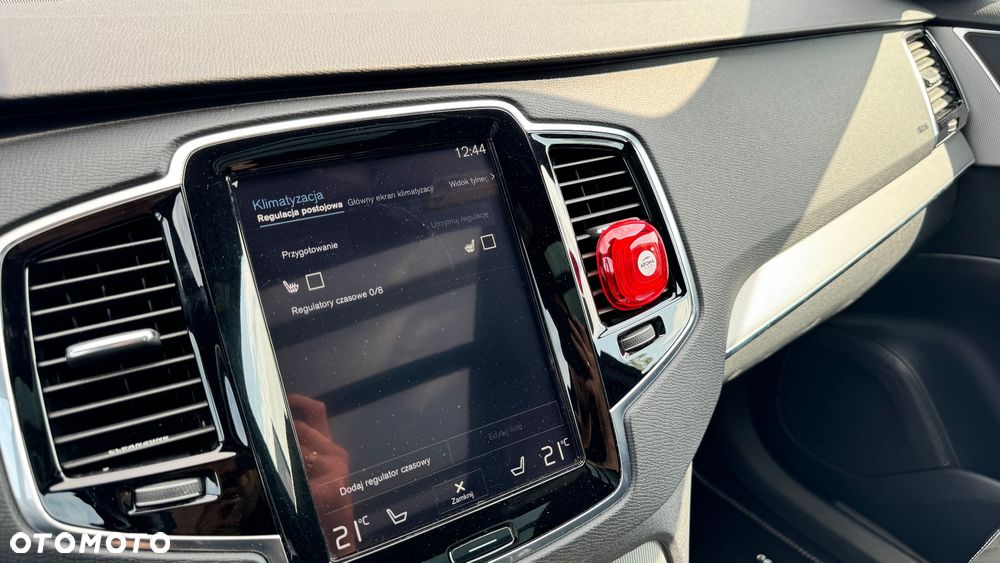 Volvo XC 90 T8 AWD Plug-In Hybrid R-Design 7os - 26
