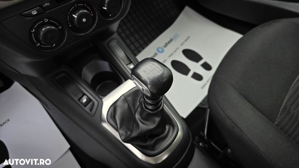 Peugeot 301 1.5 BlueHDI FAP Active - 17