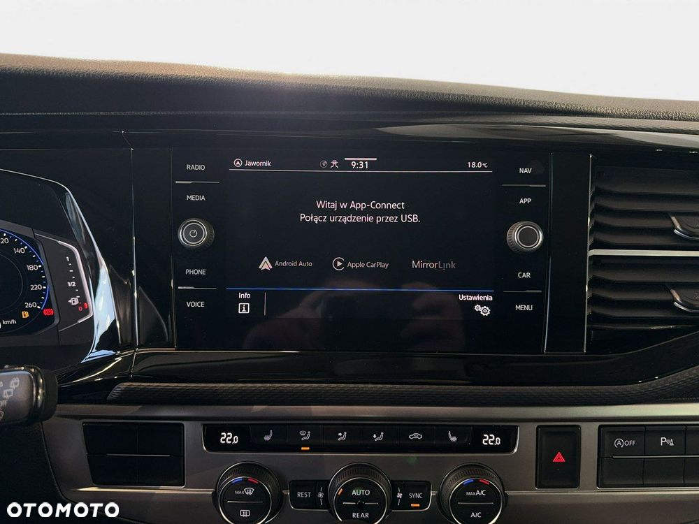 Volkswagen Multivan - 26