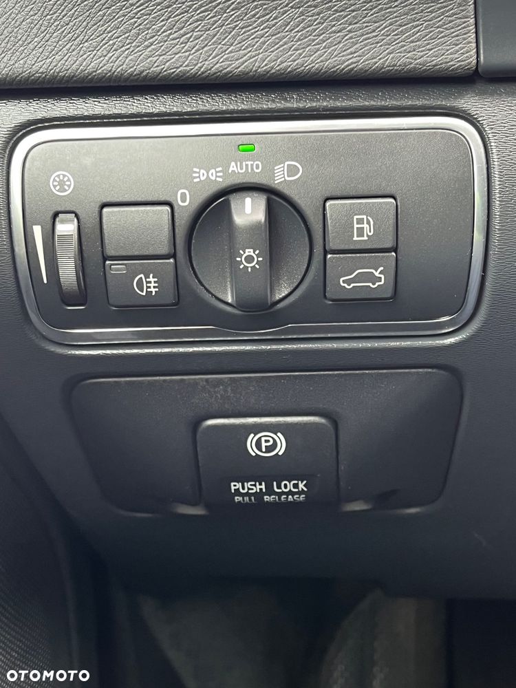 Volvo V60 D4 Edition Pro - 32