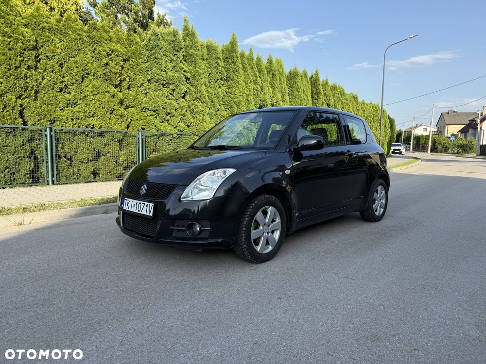 Suzuki Swift - 1