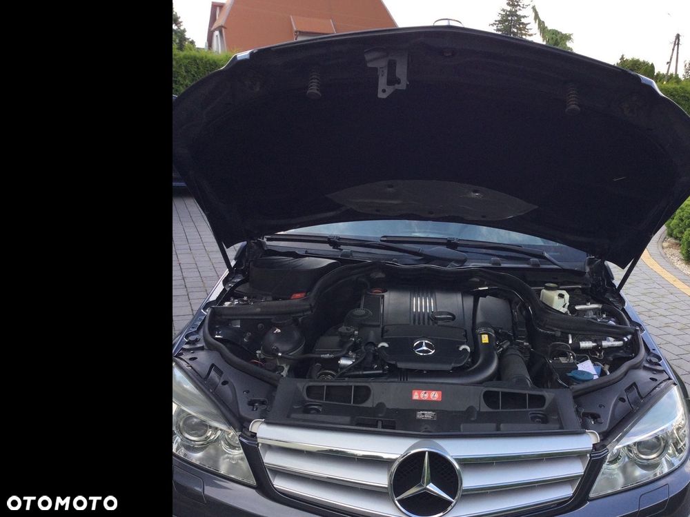 Mercedes-Benz Klasa C 250 CGI BlueEff Avantgarde - 8