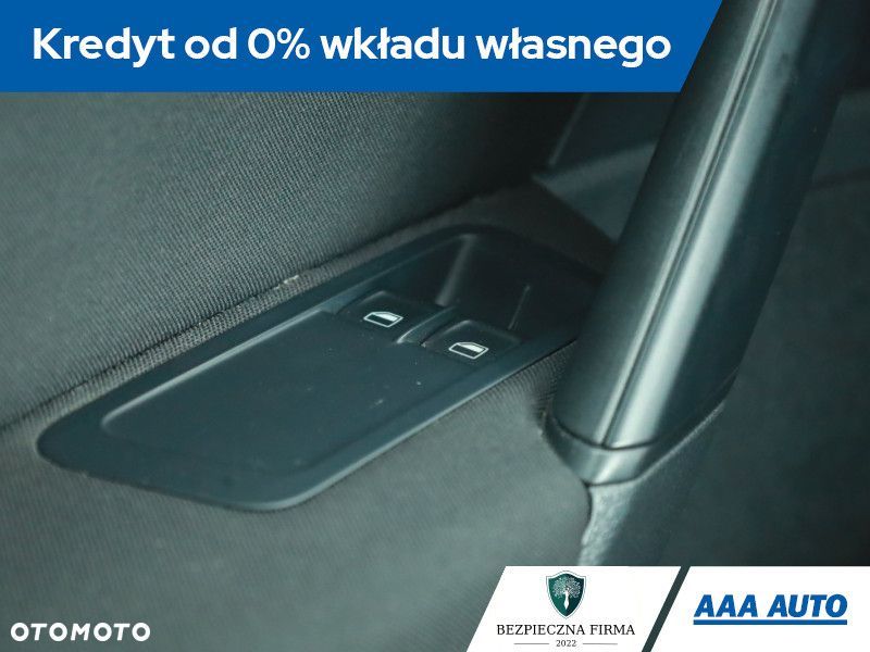 Volkswagen Golf - 14