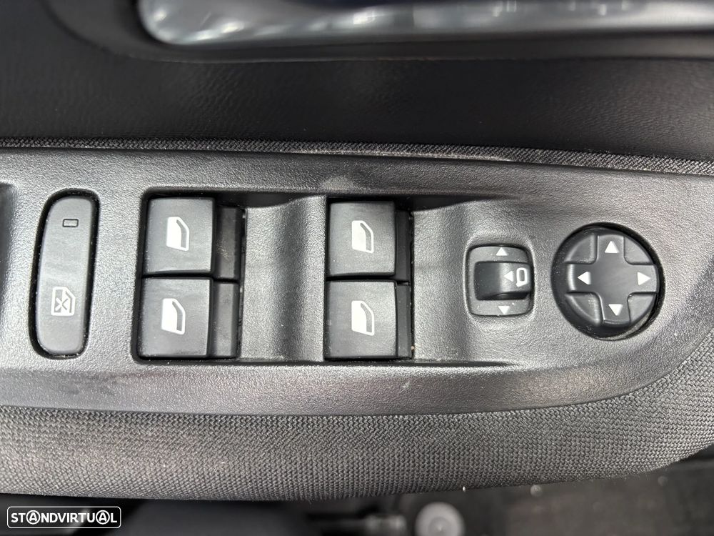 Peugeot 208 1.2 PureTech Active Pack - 13