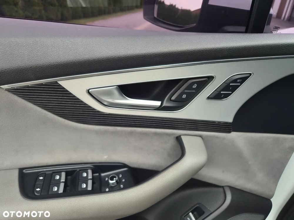 Audi Q7 - 7
