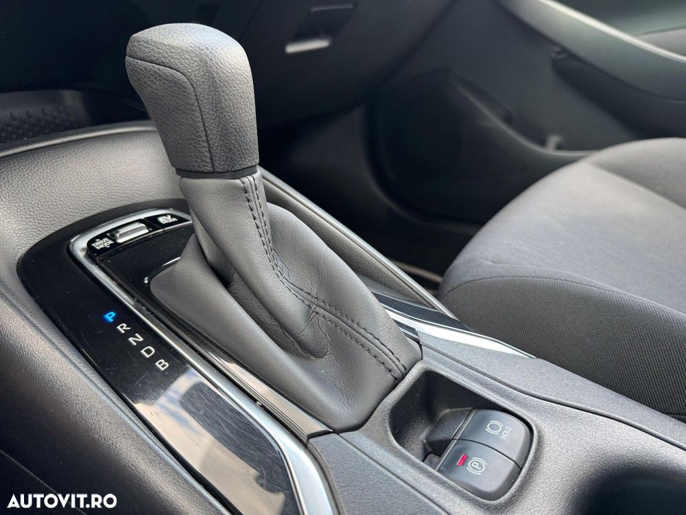 Toyota Corolla 1.8 HSD Eco - 8